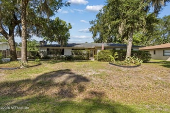 12994 Silver Oak Dr, Jacksonville, FL 32223