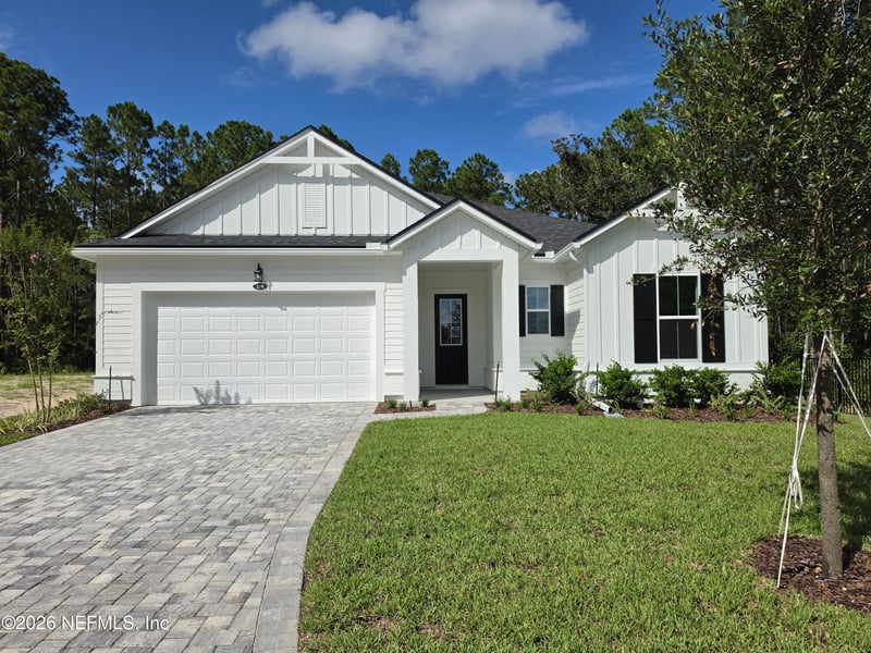 130 Beaufort Ct, St Johns, FL 32259