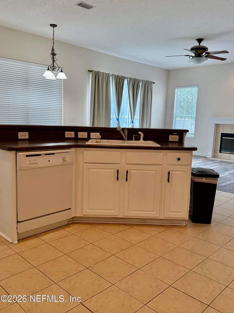 13012 Notre Dame Ln, Jacksonville, FL 32218