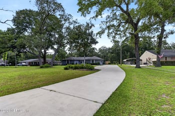 1305 Lake Asbury Dr, Green Cove Springs, FL 32043