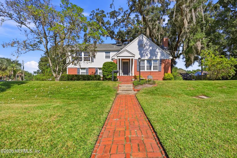1305 Pinetree Rd, Jacksonville, FL 32207