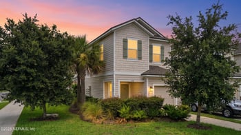 13106 Annies Walk Dr, Jacksonville, FL 32218