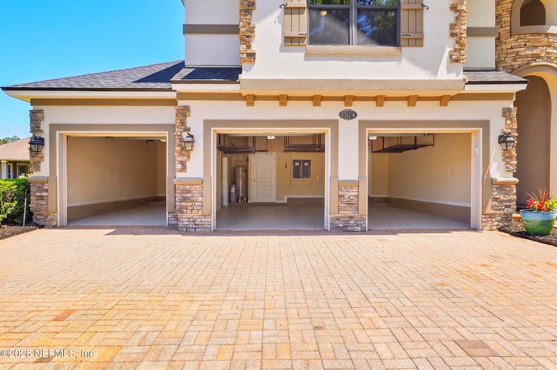 13124 Highland Glen Way E, Jacksonville, FL 32224