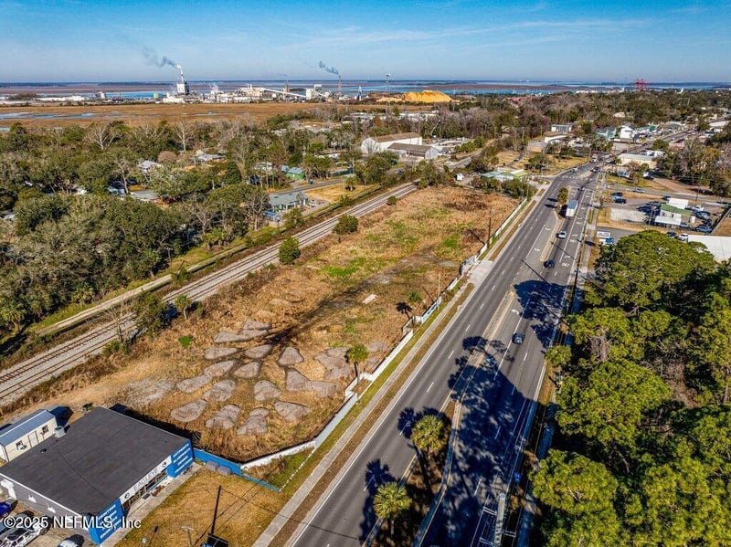 1315 S 8th St, Fernandina Beach, FL 32034