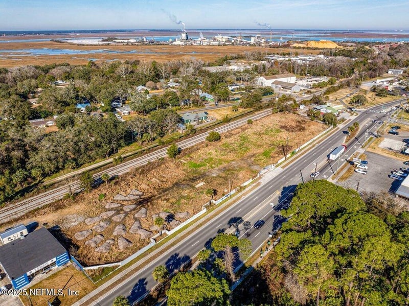 1315 S 8th St, Fernandina Beach, FL 32034