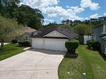 1316 E Chinaberry Ct, St Johns, FL 32259
