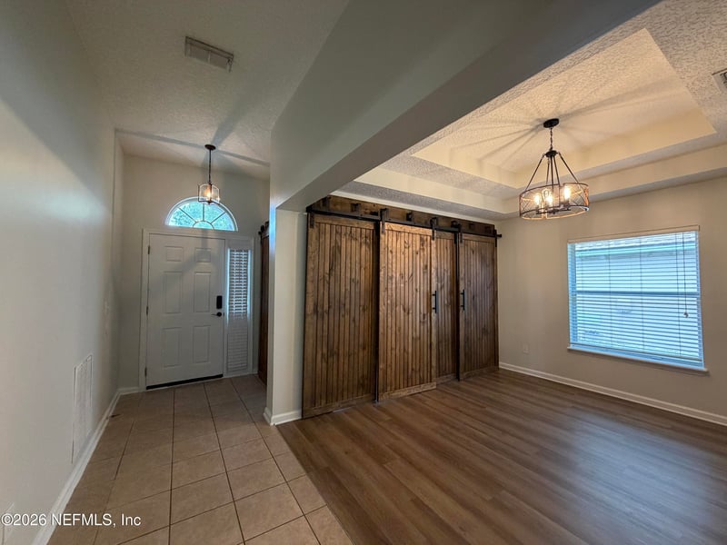 1316 E Chinaberry Ct, St Johns, FL 32259