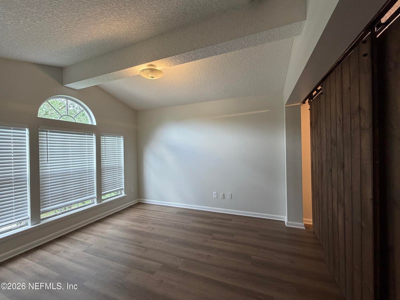 1316 E Chinaberry Ct, St Johns, FL 32259