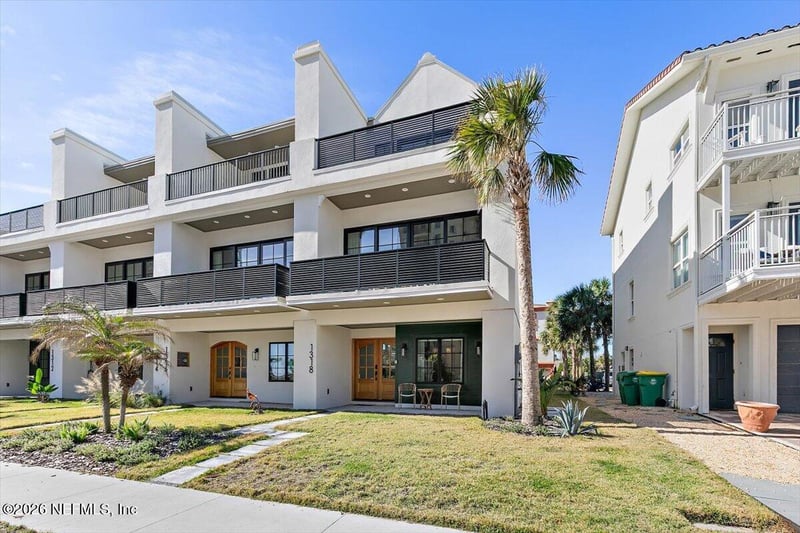 1318 1st St N, Jacksonville Beach, FL 32250