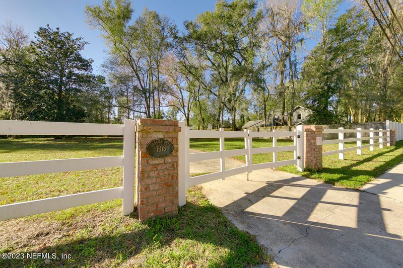 1318 Fruit Cove Rd N, St Johns, FL 32259