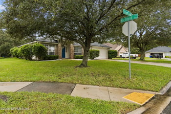 1318 Yellow Jacket Ct, Jacksonville, FL 32218