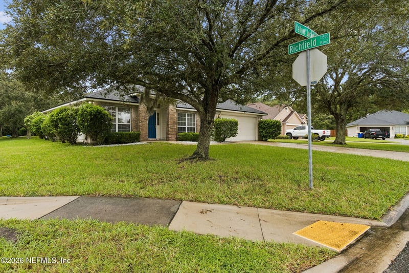 1318 Yellow Jacket Ct, Jacksonville, FL 32218