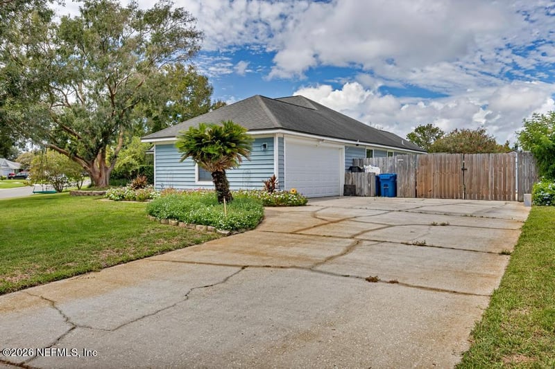 13181 Staffordshire Dr S, Jacksonville, FL 32225