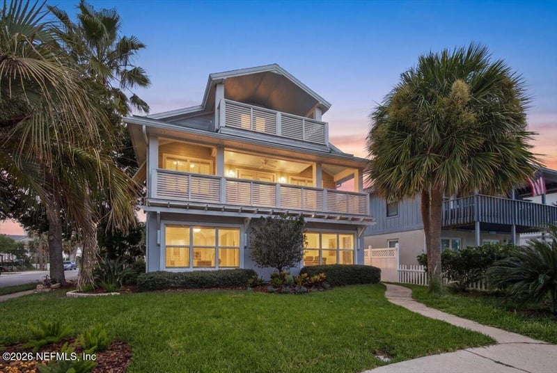 132 Hopkins St, Neptune Beach, FL 32266