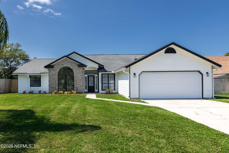 13257 Eucalyptus Dr, Jacksonville, FL 32225