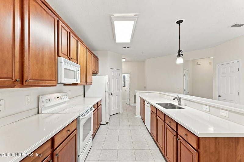 13364 Beach Blvd #813, Jacksonville, FL 32224