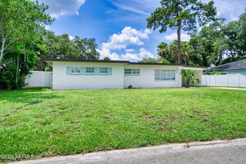 1338 Pinewood Rd, Jacksonville Beach, FL 32250