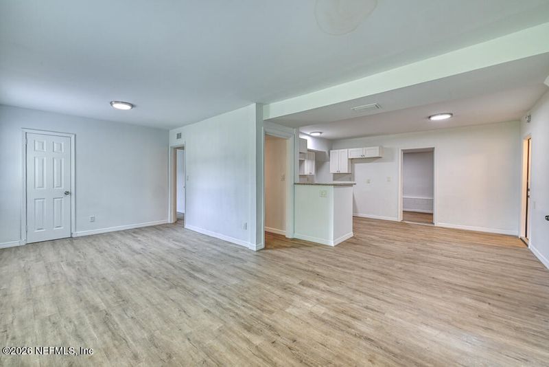 1339 Ellis Rd, Jacksonville, FL 32205
