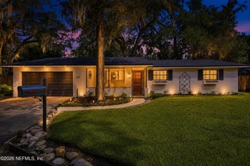 1347 Redbud Ln, Jacksonville, FL 32207