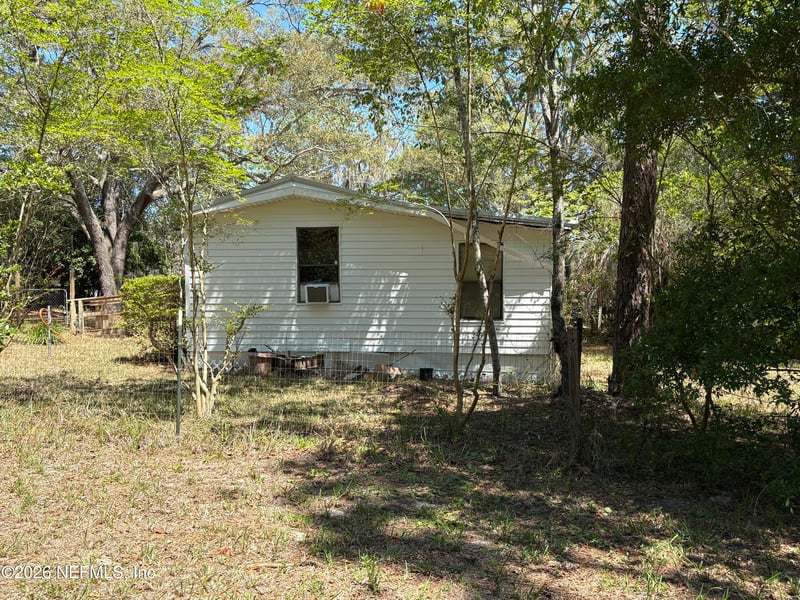 135 - 137 Country Living Ln, Melrose, FL 32666