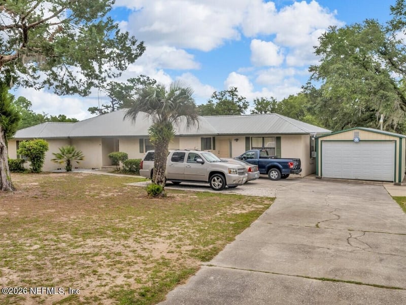 135 Ashley Lake Dr, Melrose, FL 32666