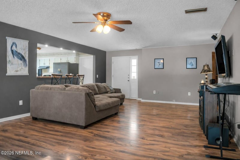 135 Ashley Lake Dr, Melrose, FL 32666