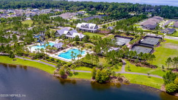 135 Oak Park Dr, St Johns, FL 32259