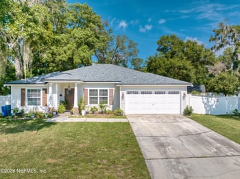1350 River Hills Cir E, Jacksonville, FL 32211