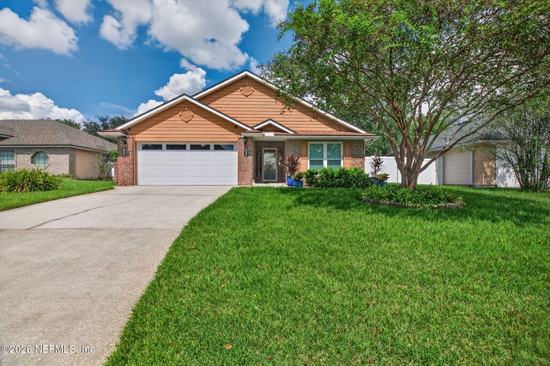 1350 Summit Oaks Dr W, Jacksonville, FL 32221