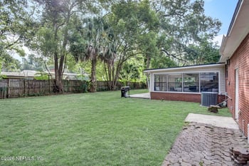 1353 Live Oak Ln, Jacksonville, FL 32207