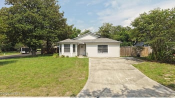 1353 Sioux St, Orange Park, FL 32065