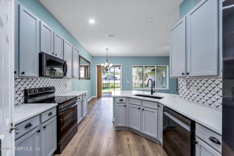13530 Teddington Ln, Jacksonville, FL 32226