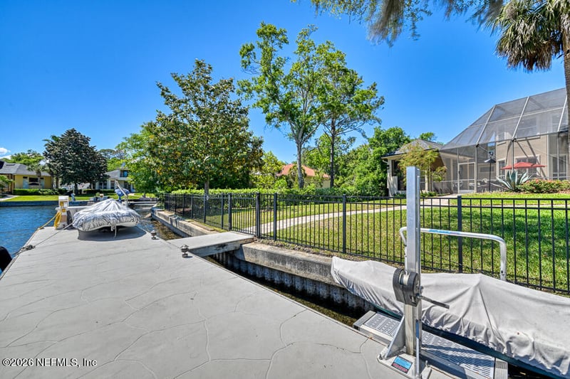 13656 Charter Ct, Jacksonville, FL 32225