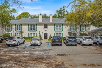 13715 Richmond Park Dr #903, Jacksonville, FL 32224