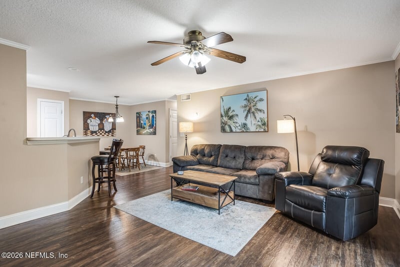 13715 Richmond Park Dr #903, Jacksonville, FL 32224