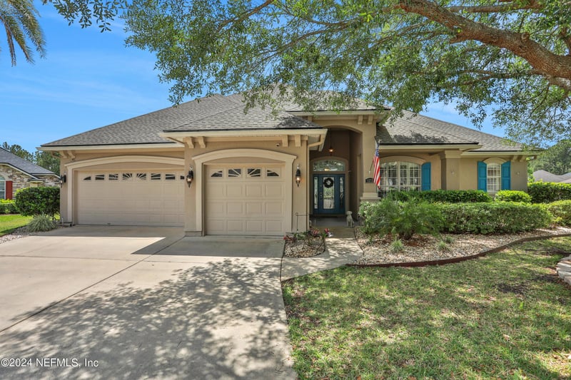 1372 Akron Oaks Dr, Orange Park, FL 32065