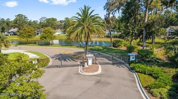 13729 Hidden Oaks Ln, Jacksonville, FL 32225