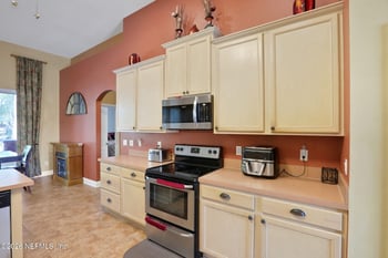 13745 Victoria Lakes Dr, Jacksonville, FL 32226