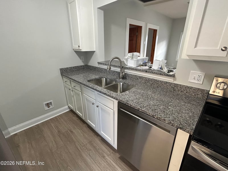 138 12th Ave S, Jacksonville Beach, FL 32250