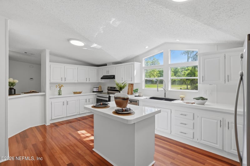 138 Thomas Ave, Jacksonville, FL 32218