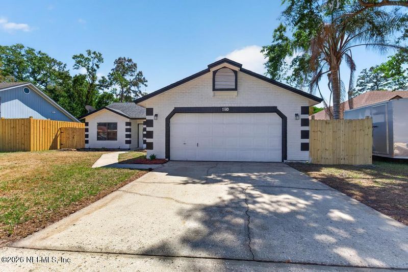1380 High Plains Dr W, Jacksonville, FL 32218