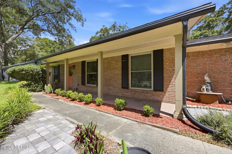 13813 Pleasantview Dr N, Jacksonville, FL 32225