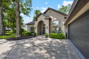 13827 Longs Landing Rd E, Jacksonville, FL 32225