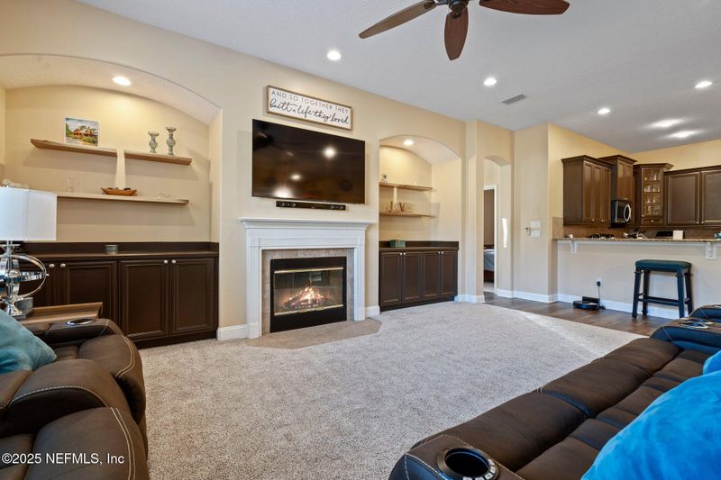 1383 Eagle Crossing Dr, Orange Park, FL 32065