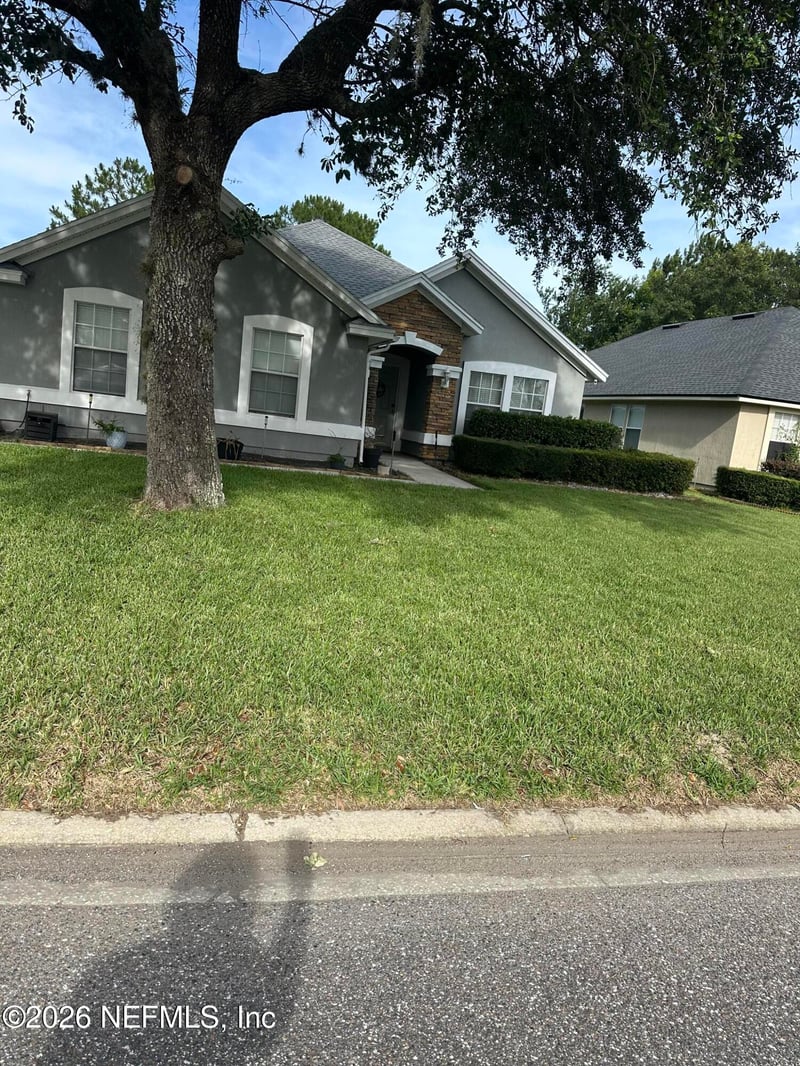 13879 Devan Lee Dr E, Jacksonville, FL 32226