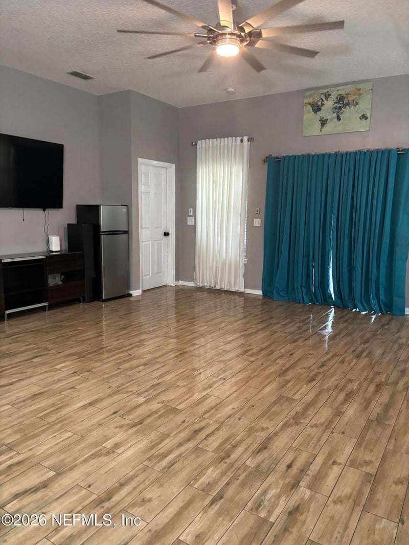 13879 Devan Lee Dr E, Jacksonville, FL 32226