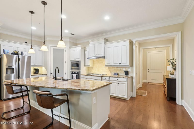 1389 Sunset View Ln, Jacksonville, FL 32207