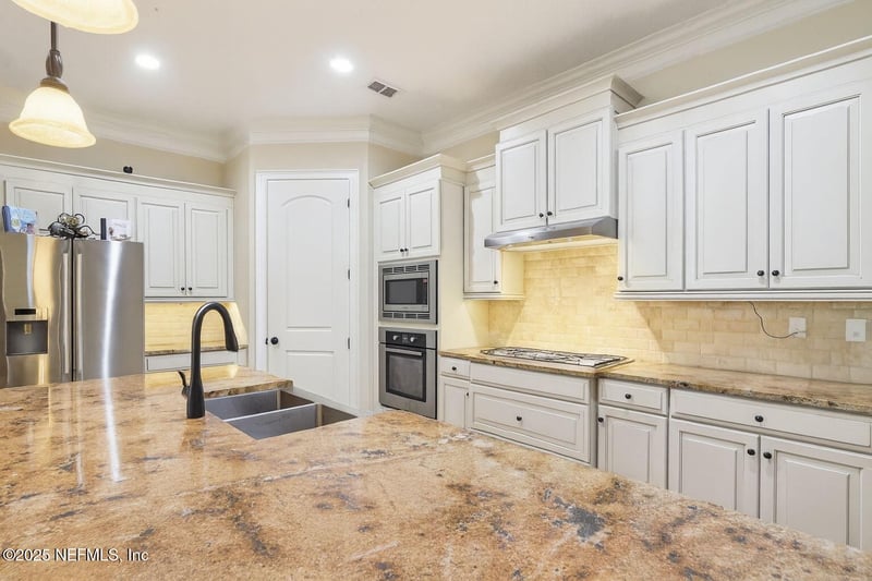 1389 Sunset View Ln, Jacksonville, FL 32207