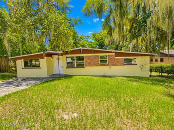 139 Venus Ln, Orange Park, FL 32073