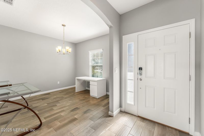 1397 Kendall Dr, Jacksonville, FL 32211